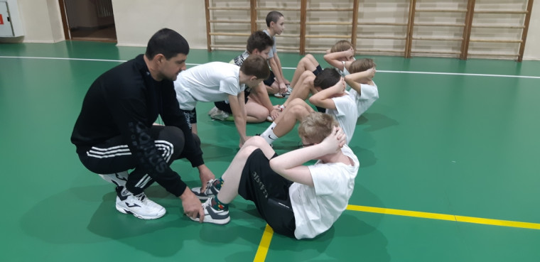 Учащиеся Бобровской спортивной школы сдают нормы ГТО!. Учащиеся Бобровской спортивной школы сдают нормы ГТО!.